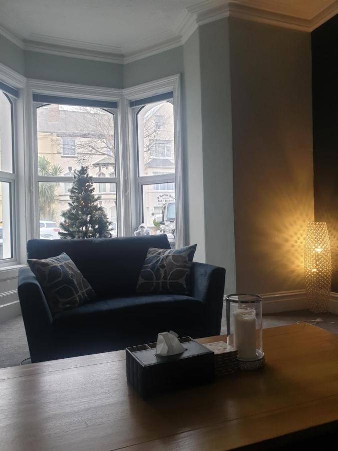 No 27 Chapel Street Guest House Llandudno Bagian luar foto